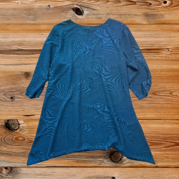 Boutique Women’s Blue Tunic Blouse - Picture 4 of 4